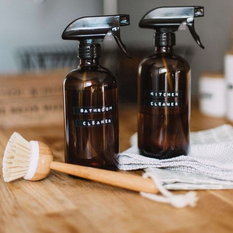 glass cleaning bottles